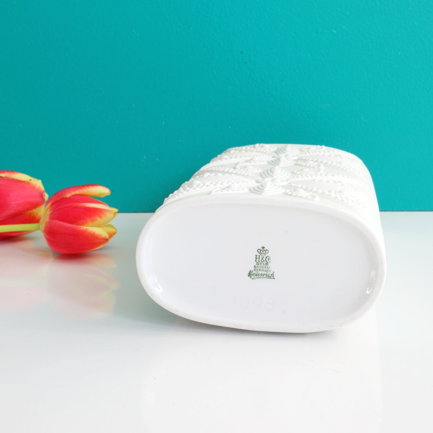 Mid Century Matte White Op Art Vase by Nanny Still for Heinrich Germany