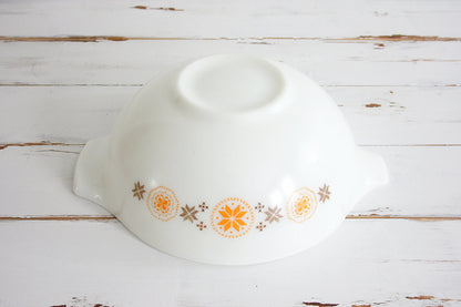 SOLD - Vintage Town and Country 4Qt Pyrex Cinderella Mixing Bowl