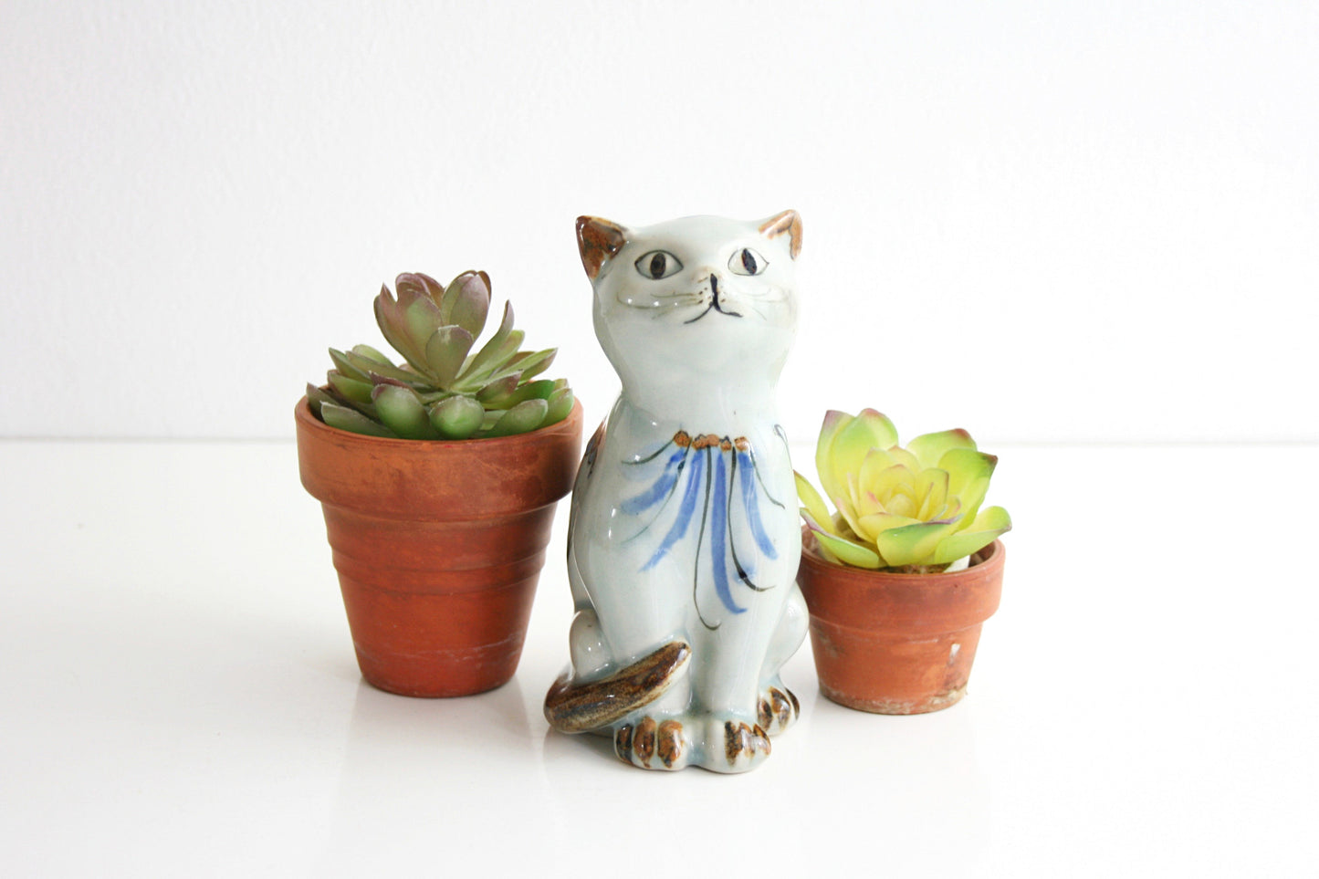 SOLD - Mid Century Tonala Cat Figurine / Ken Edwards El Palomar Folk Art Cat