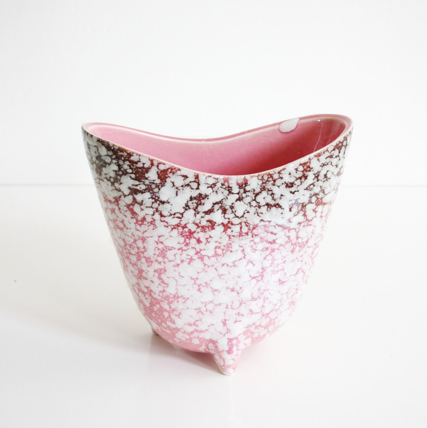 SOLD - Mid Century Modern Pink Speckled Tripod Planter / Vintage Pink Ceramic Flower Pot
