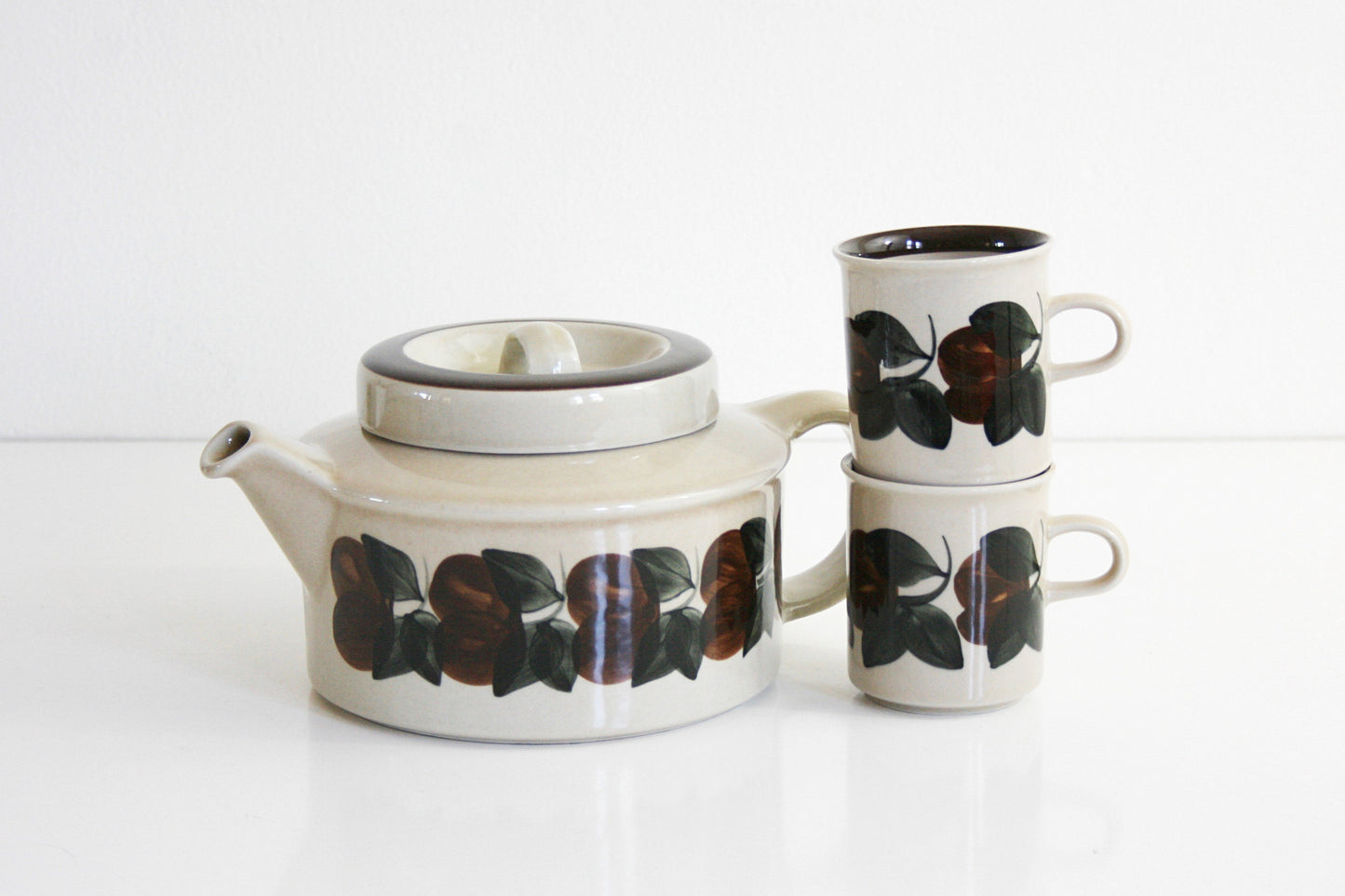 SOLD - Vintage Arabia Finland Ruija Teapot