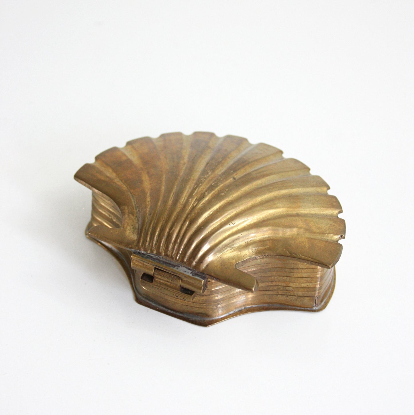 SOLD - Vintage Brass Sea Shell Trinket Box / Brass Nautical Shell Jewelry Box