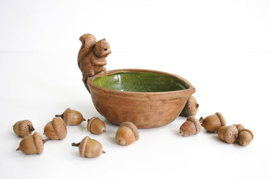 SOLD - Vintage Ceramic Nut Dish with Squirrel / Retro Woodland Trinket Dish