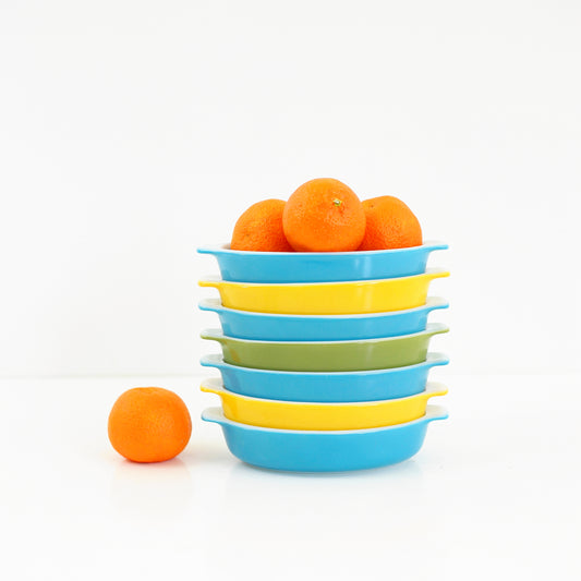 SOLD - Vintage Pyrex Pixie 10oz Casserole Dish