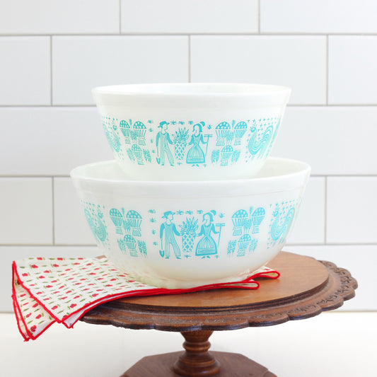 SOLD - Vintage Pyrex Mixing Bowls in Turquoise Butterprint