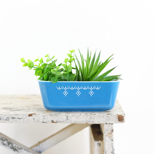 SOLD - Vintage Pyrex Snowflake Garland Refrigerator Dish