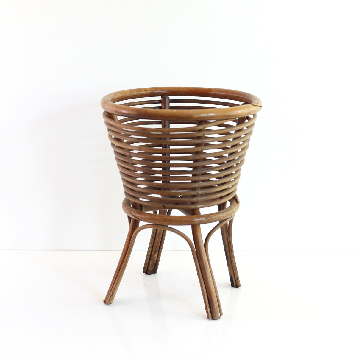 SOLD Vintage Rattan Plant Stand Wise Apple Vintage