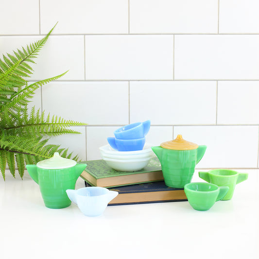 SOLD - Vintage 1940s Akro Agate Child's Tea Set