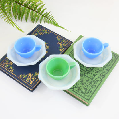 SOLD - Vintage 1940s Akro Agate Child's Tea Set