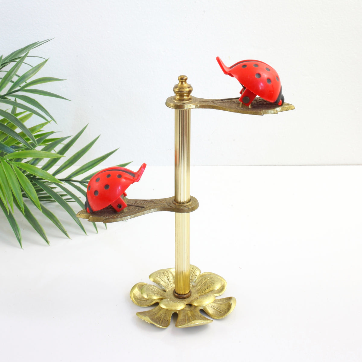 SOLD - Vintage Allied Brass Ladybug Clip Display Stand – Wise Apple Vintage