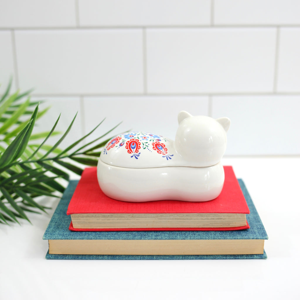 SOLD Vintage Ceramic Cat Trinket Box Wise Apple Vintage