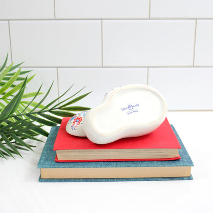 SOLD - Vintage Ceramic Cat Trinket Box