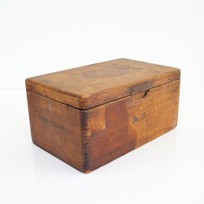 SOLD - Vintage Henry The Fourth No. 19 Wooden Cigar Box