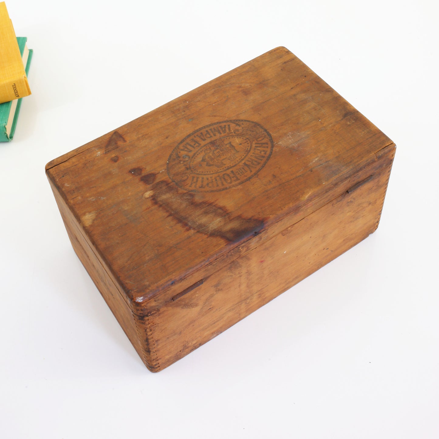 SOLD - Vintage Henry The Fourth No. 19 Wooden Cigar Box